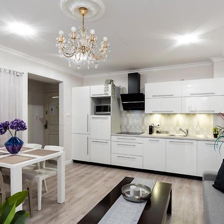 Luxe Living Boutique Pilsudskiego 11 Apartment Krakow Bagian luar foto
